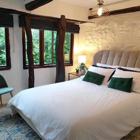 Historic Property With Stunning Views Hennock Exterior foto